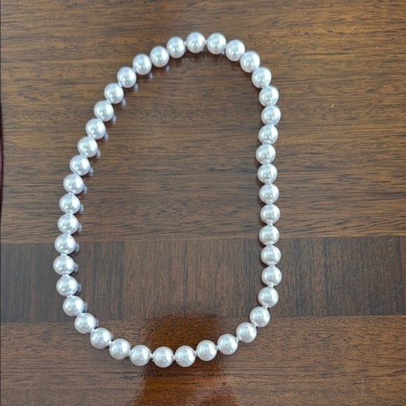 Vintage Faux Pearl Necklace - Picture 1 of 3